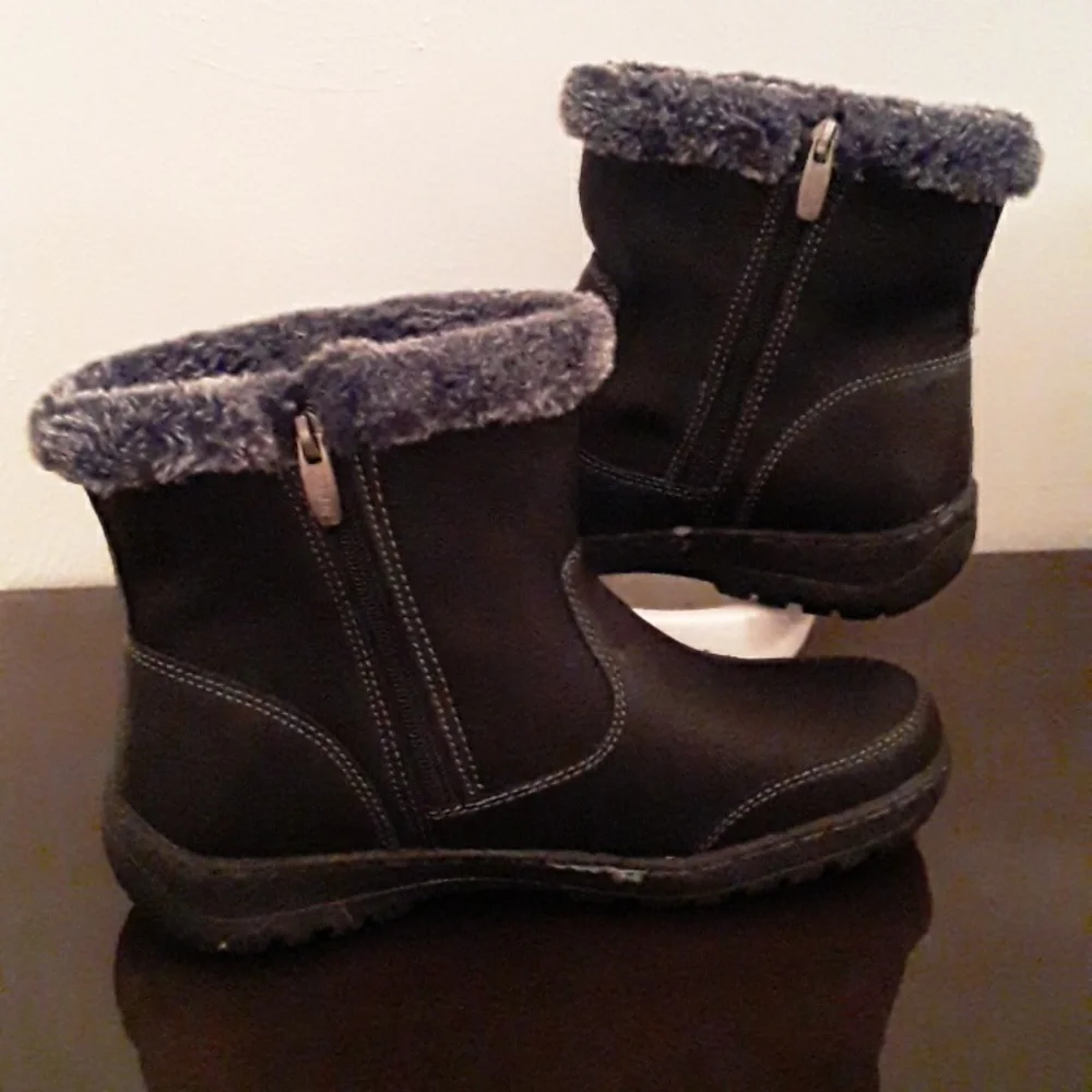 NWOT KHOMBU Addison Ankle Boots Memory Foam zip up Size 9M Black Womens - Picture 15 of 16